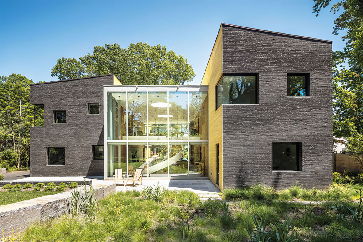 Modern home exterior in Princeton, NJ. Photo by Glen-Gery.