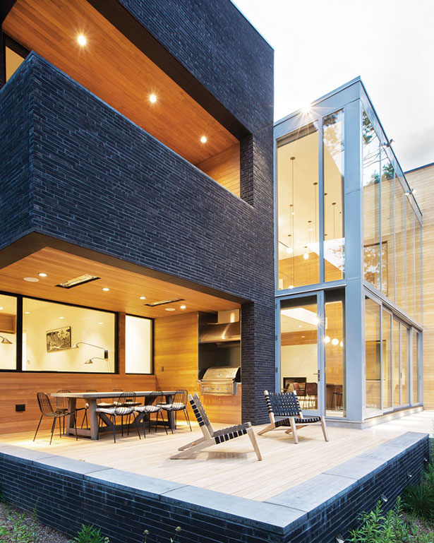 A modern second-floor balcony and first-floor deck in Princeton, NJ.
